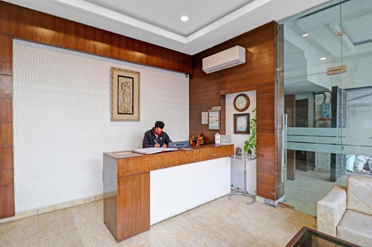 Airport Hotel Goodluck New Delhi Exterior photo