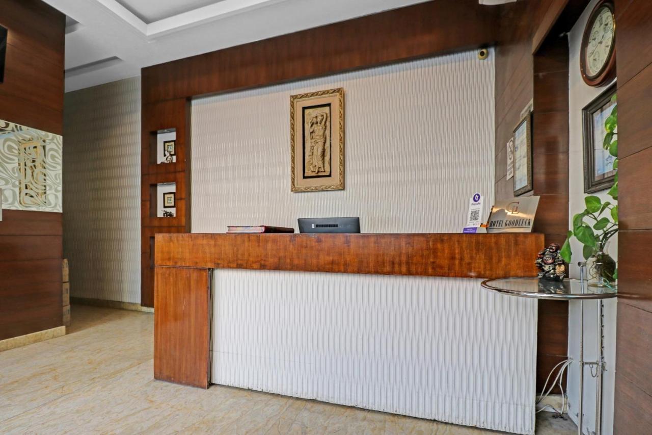 Airport Hotel Goodluck New Delhi Exterior photo