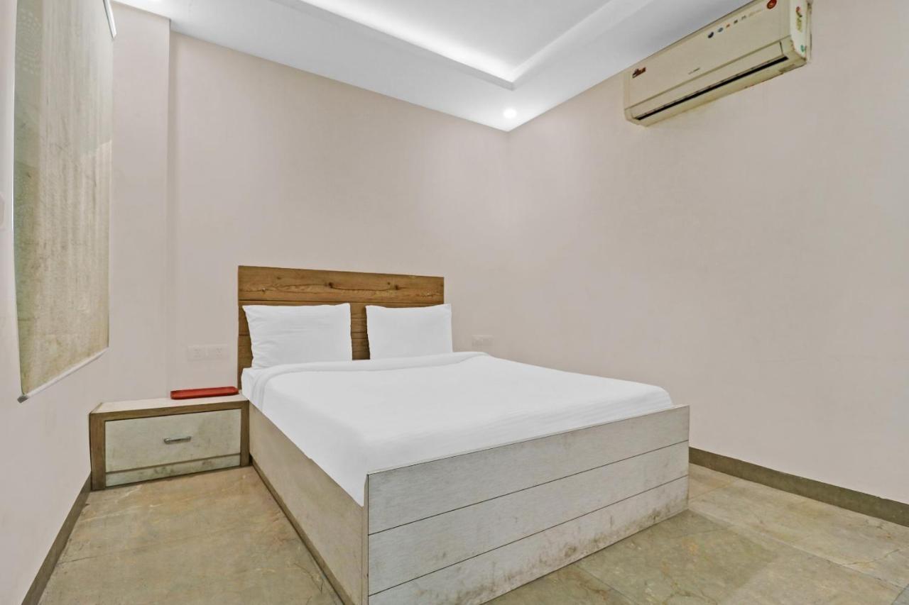 Airport Hotel Goodluck New Delhi Exterior photo